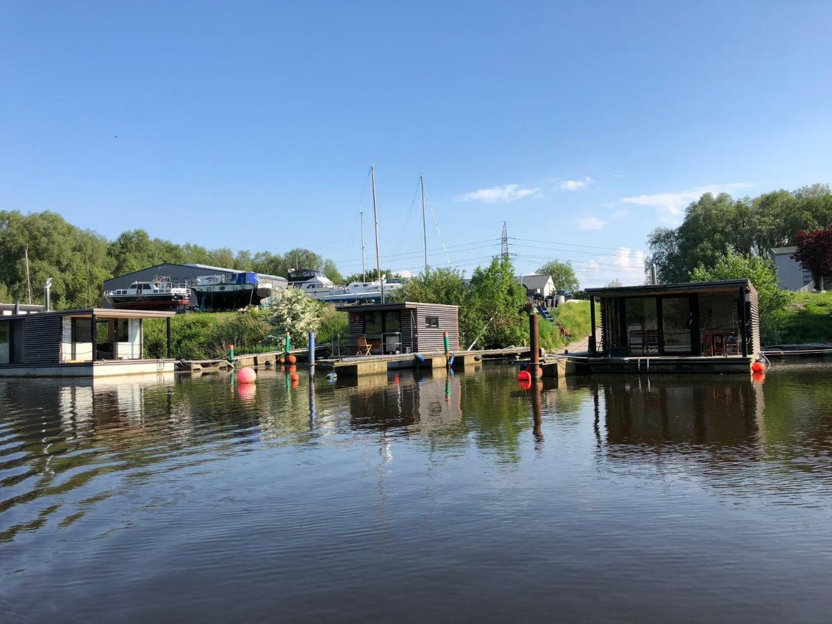 Hausboot Resort Nordseekueste Βίλχελμσχαφεν Εξωτερικό φωτογραφία